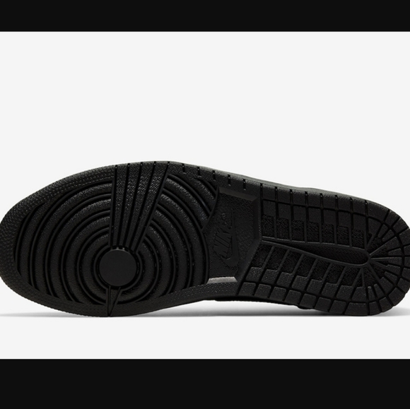 Nike Air Jordan 1 Mid Triple Black - Picture 14 of 16